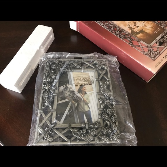 Pewter Lattice Floral Photo Frame 3 1/2” x 5” - Picture 3 of 9